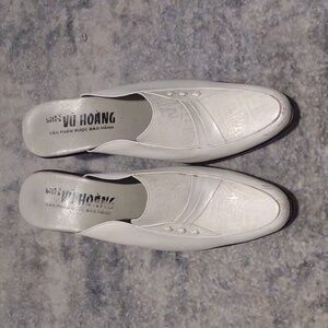 Bitis Vu Hoang | Leather Heels